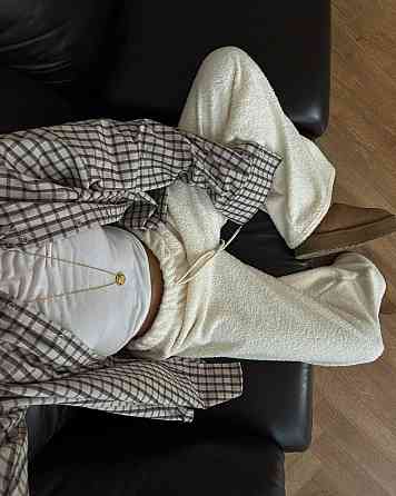 Жіночі стильні теплі штани баранчиків на велюрі. Молочний Одеса