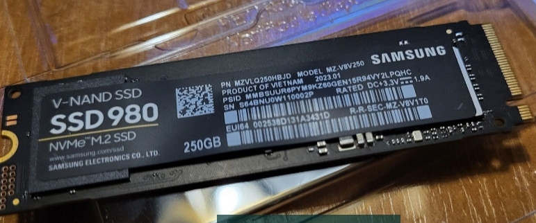 Жорсткий Диск V- Nand 980 250Gb. Київ - фото 1