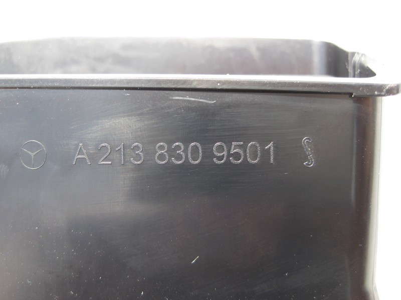 Mercedes-Benz  A2138309501 Вентиляційний дефлектор у підлокітник позаду E-Class W213 Одесса - изображение 3