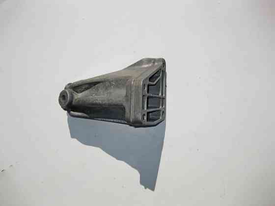 Mercedes-Benz  A6422230404 Кронштейн опори двигуна лівий OM642 V6 3.0 cdi S-Class W221 Одесса