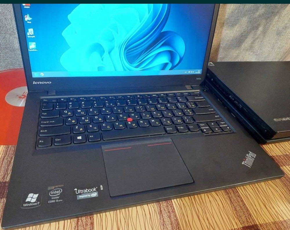 Ноутбук Lenovo Think Pad T440S/ HD+/ Core 15-4300U/ 8Gb./ SSD256Gb. Киев - изображение 7