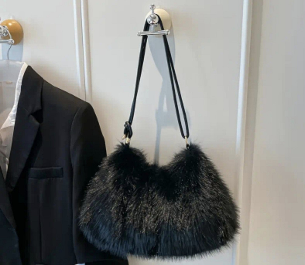 Сумка зі штучного хутра Чорна Смела - изображение 2
