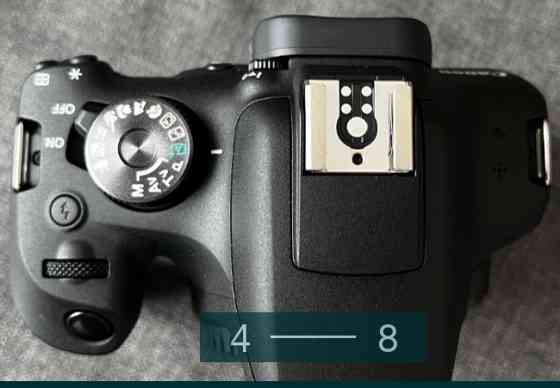 Фотоапарат Canon EOS 2000D Київ