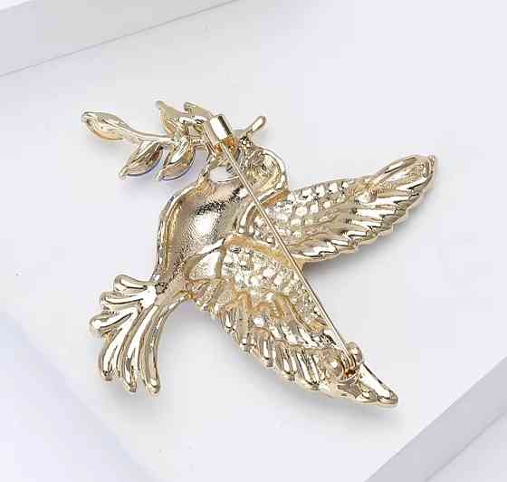 Патріотична брошка "Голуб" в подарунковій коробці Сміла