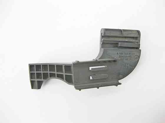 Mercedes-Benz  A1647330714 Тримач - кронштейн рами ручки на замку задніх лівих дверей GL X164 Одеса