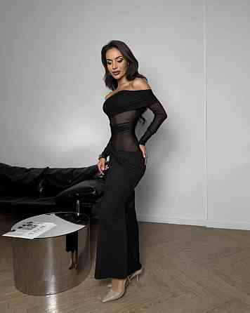 Женское элегантное привлекательное макси-платье с открытыми плечами 44/46 Одесса