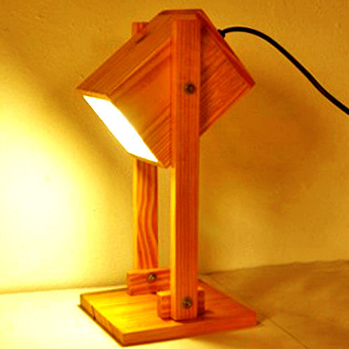 Светильник настольный 