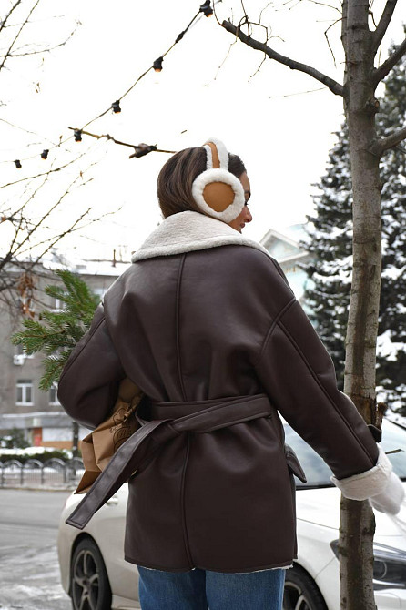 Женская стильная двубортная дубленка под пояс Шоколад, 42/44 Одесса - изображение 4