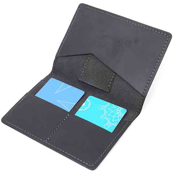 Надійна шкіряна обкладинка на паспорт з утримувачем для Apple AirTag (GRANDE PELLE) Київ