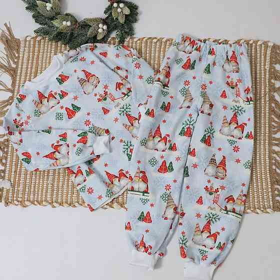 Хлопковая новогодняя детская пижама с гномами (свитшот + штаны) 128 Каменец-Подольский