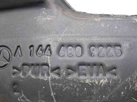 Mercedes-Benz  A1646809225 Шумоізоляція на задній лівій колісній арці задня частина GL X164 Одеса