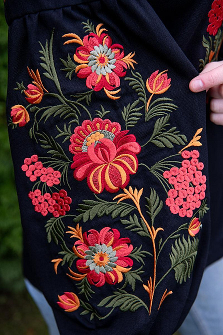 Вышиванка женская с длинным рукавом  льняная, черная  топ Киев - изображение 3