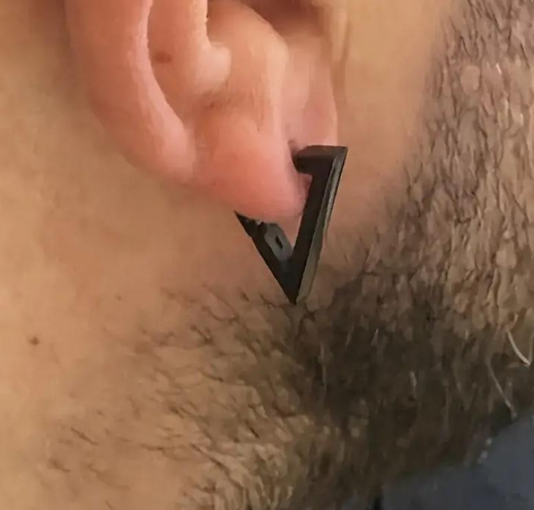 Серьги-пусеты треугольные для мужчин Черная, нержавеющая сталь, 2 шт Киев - изображение 3