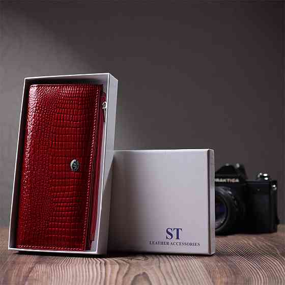 Лакований яскравий гаманець з фактурою під рептилію з натуральної шкіри ST Leather 22715 Червоний Київ