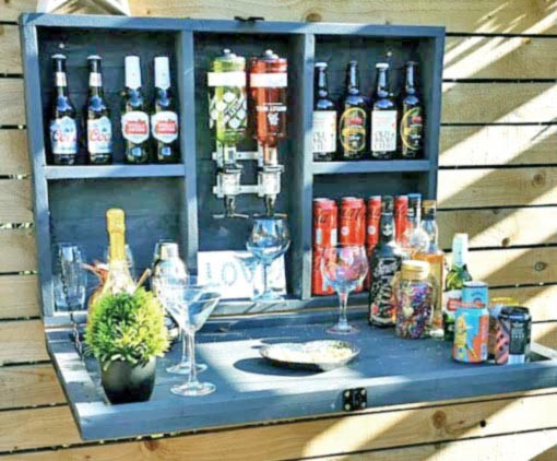 Настенный бар 