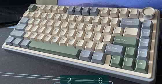 Бездротова Клавіатура: Aula F75. Харків