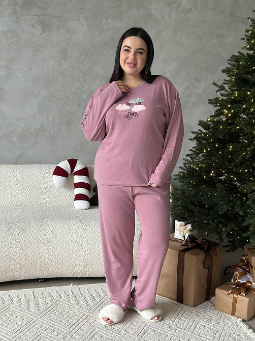Піжама жіноча великого розміру штани та лонгслів батал PLUS SIZE з вишивкою для дому та сну з довгими рукавами рожева Одеса - фото 7