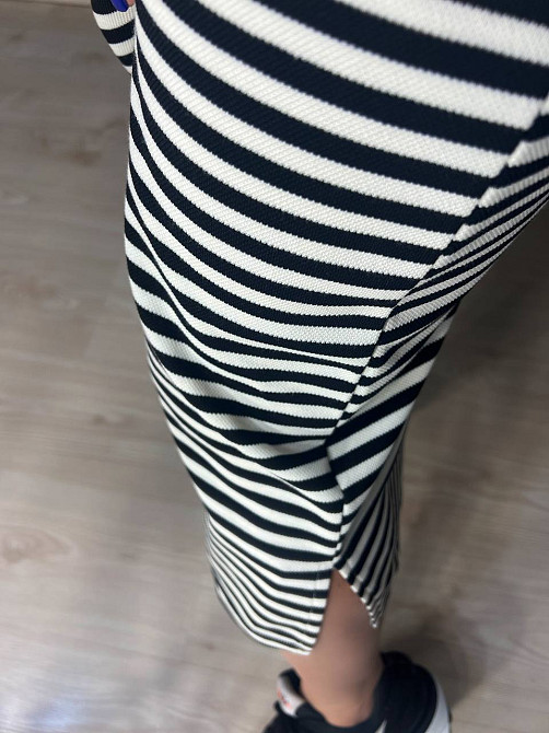 Платье женское A-N 26073 футболка поло длинное в полосу оверсайз черный с белым, чорный с белым, one size Киев - изображение 16