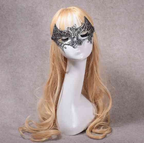 Маска із тканини на обличчя Кажан 24 на 9 см сріблястий Київ