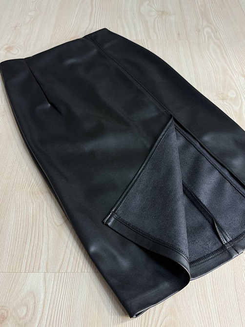 Спідниця жіноча Gritana 125 з екошкіри з розрізом міді пряма чорна, чорний, 2XL Київ - фото 6