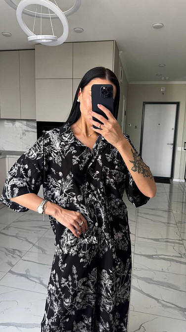 Жіночий легкий принтований костюм-трійка: хустка, сорочка та штани софт Чорний Одеса - фото 4