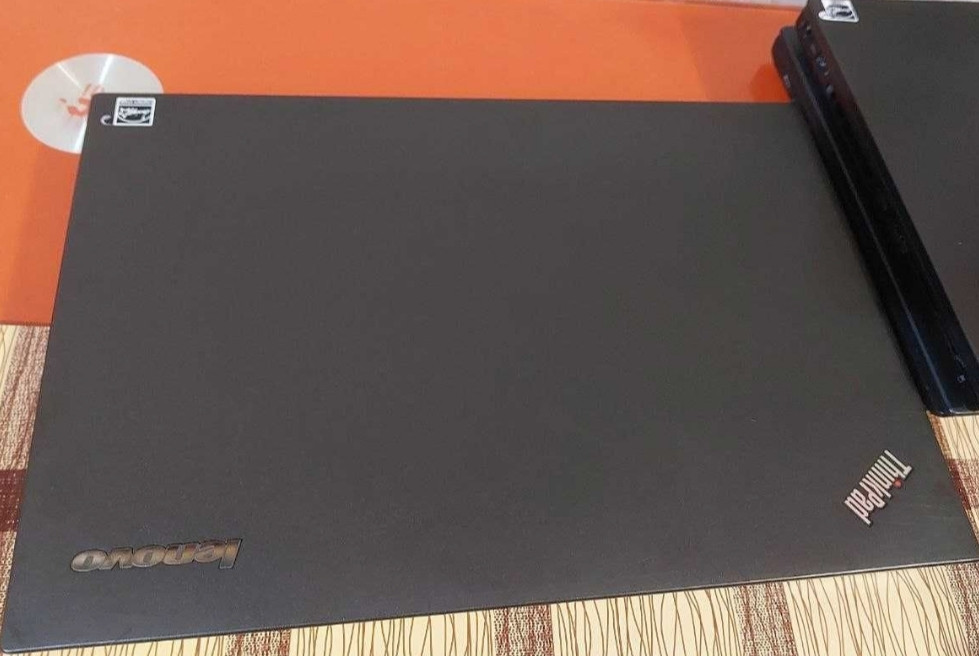 Ноутбук Lenovo Think Pad T440S/ HD+/ Core 15-4300U/ 8Gb./ SSD256Gb. Киев - изображение 3