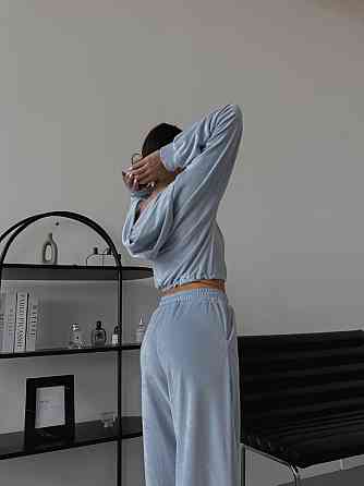 Жіночий м'який прогулянковий костюм-двійка: кофта та штани з велюру Блакитний, 42/44 Одеса