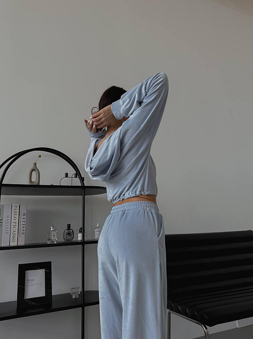 Жіночий м'який прогулянковий костюм-двійка: кофта та штани з велюру Блакитний, 42/44 Одеса - фото 4