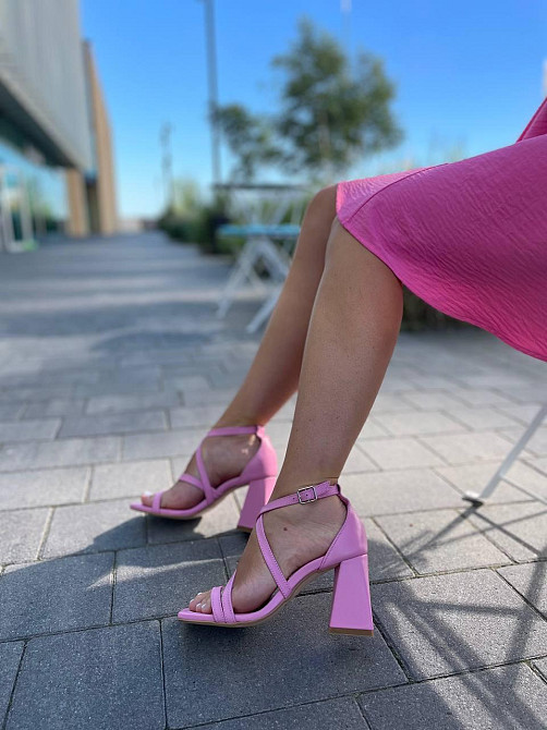 LIRIO Стильні босоніжки жіночі рожеві з натуральної шкіри літні на стійких підборах LIRIO L0195 Коломыя - изображение 9