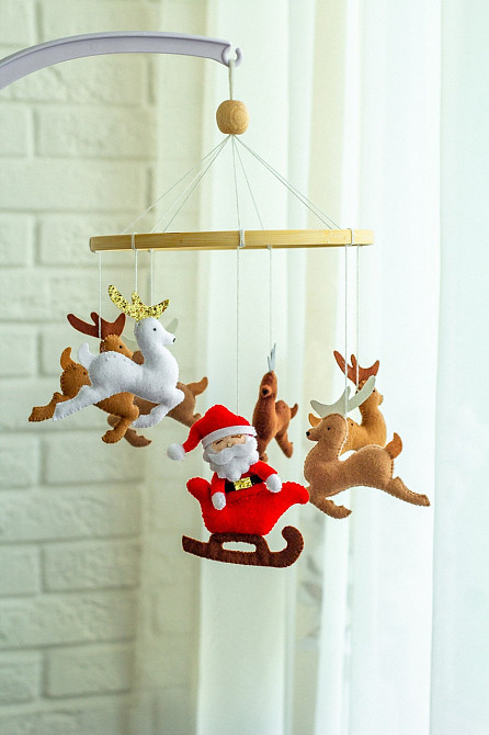 Дитячий музичний мобіль на ліжечко для немовлят WooolyWool «Санта» з 35 мелодіями Київ - фото 3