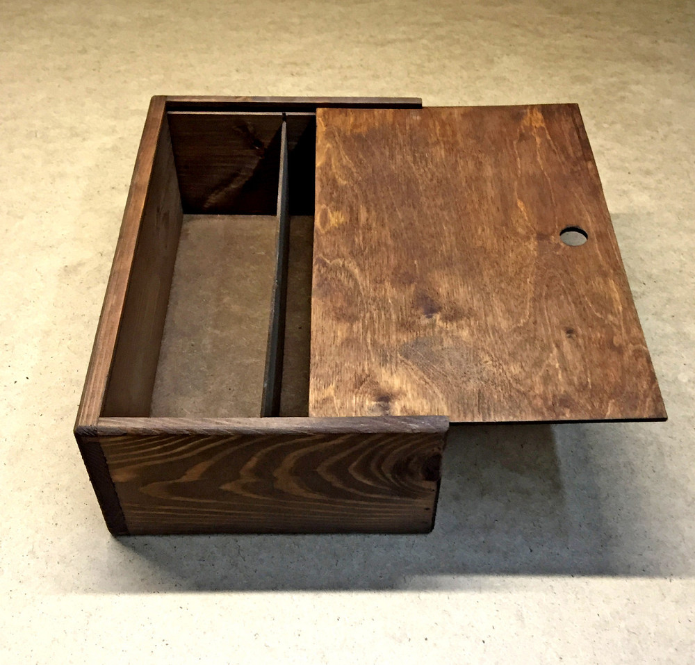 Подарочная коробка 