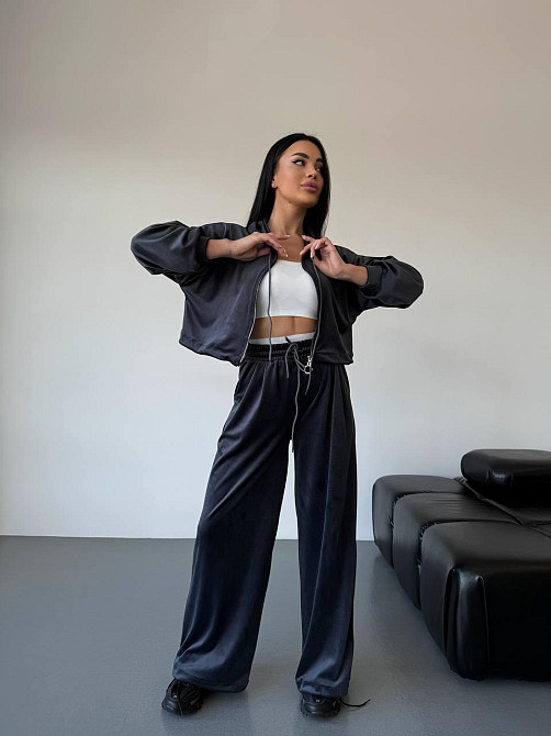 Женский стильный повседневный велюровый костюм двойка Графит Одесса - изображение 4