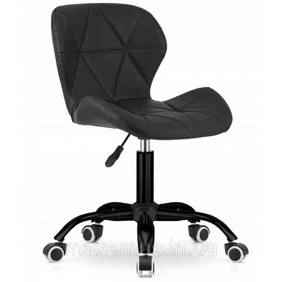 Офисное кресло операторское для персонала Bonro B-531 кресло на колесах для офиса компьютерное чорное Мостиська