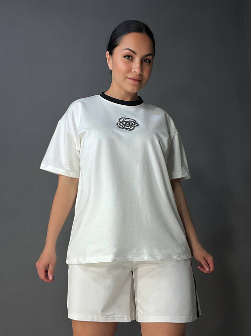 Костюм жіночий Saint Wish 385 футболка з шортами квітка камінці оверсайз білий, білий, XL Київ - фото 11