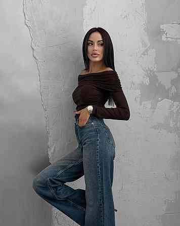 Жіночий лонгслів із відкритими плечима та витонченим драпіруванням уздовж плечей і боків турецький мікродайвінг Шоколад Одеса