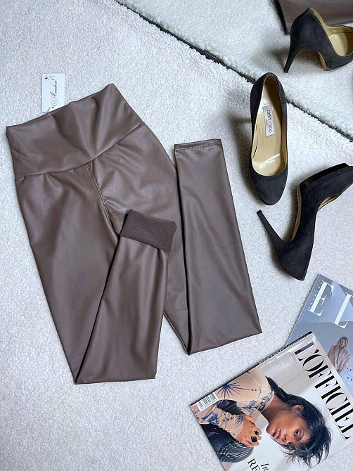 Жіночі базові утеплені лосини з екошкіри на флісі 44 Одеса - фото 3