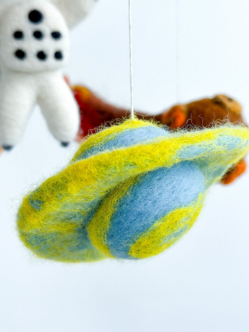Дитячий мобіль на ліжечко для немовлят ручної роботи WooolyWool «Космічний» Київ - фото 8