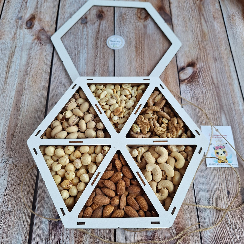 Подарунковий набір горішків у дерев'яній коробочці 700 грамів Одеса - фото 9