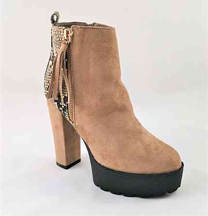 Жіночі Черевики Бежеві на Підборах і Платформі Замшеві Ботильйони Модельні (розміри: 38,39) - 24 Дніпро