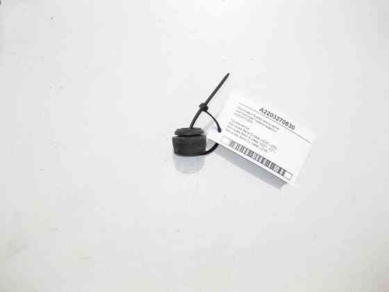 Mercedes-Benz  A2203270830 Гумовий буфер кронштейна компресора пневмопідвіски S-class short W220 CL C216 S-class short W221 S-class long V220 S-class  Одеса