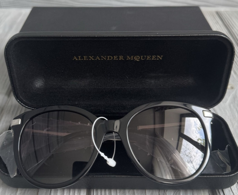 Солцнезащитные очки  Alexander Mcqueen Iconic. Киев - изображение 6