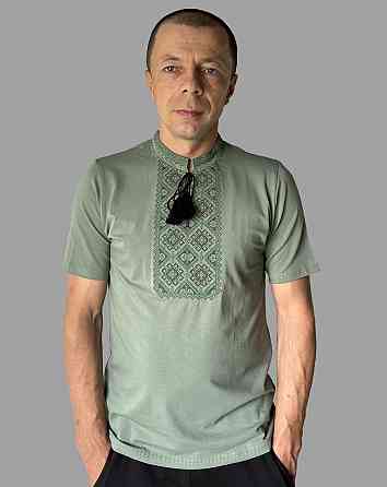 Мужская футболка вышиванка оливковая с нежным зеленым орнаментом Киев