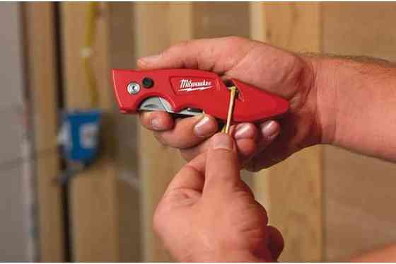 Нож (многофункциональный, выкидной) Milwaukee 48229901 Коломия