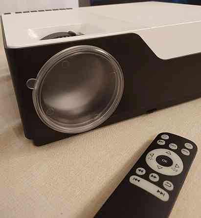 Проєктор: LED M18. Харків