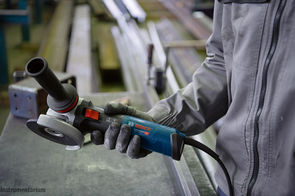 Профессиональная болгарка Bosch GWS 17-125 S: 1700 Вт, диск 125мм, с регулировкой оборотов Киев - изображение 6