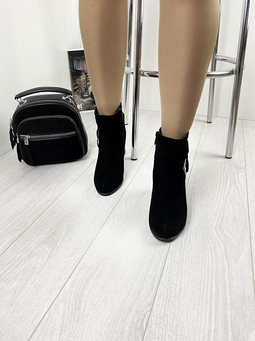 Жіночі черевики 04з-4 чорні замша натуральна висота підборів 8,5см висота черевика 11,5см 37р. Коломия - фото 5