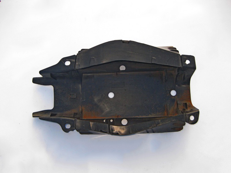 Mercedes-Benz  A2133520400 Облицювання заднього нижнього правого важеля під амортизатор E-Class W213 C238 C-Class W205 CLS C257 Одесса - изображение 1