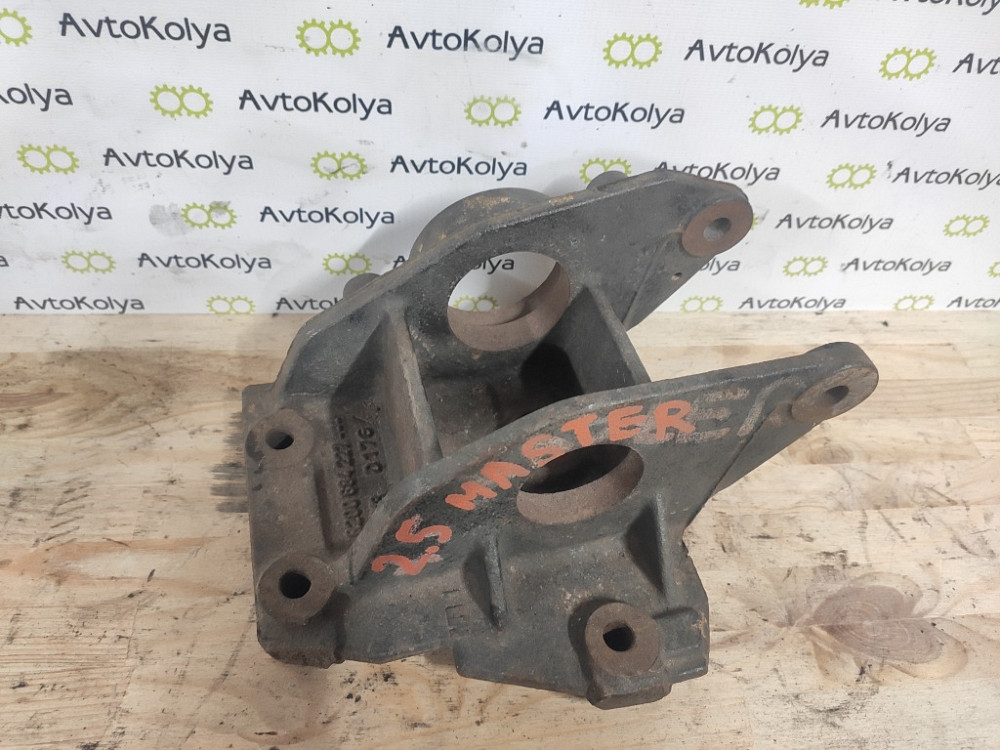 Кронштейн промвала правий Renault Master 2.2 dci / 2.5 dci 1998-2010 (8200684227) Ковель - фото 1