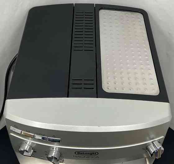 Кофемашина Delonghi Magnifica. Киев