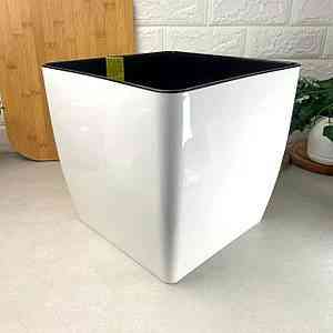 Цветочный горшок с подставкой 